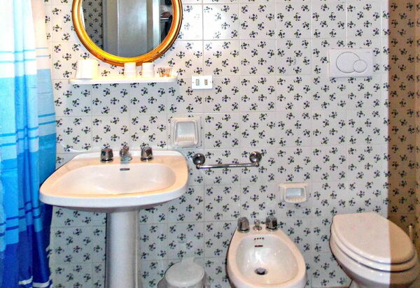 Villa Senni: Bagno