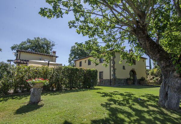 Il Castellare: Esterni