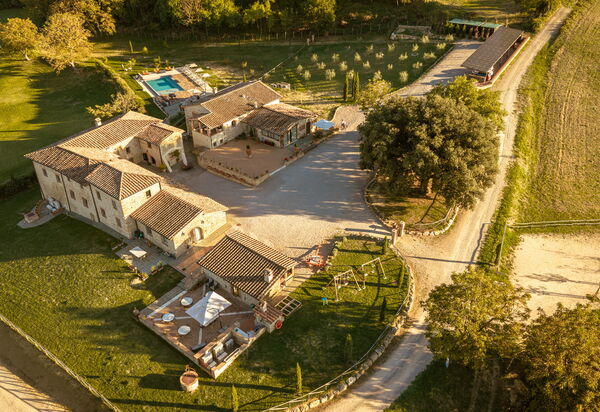 La Capanna, Borgo Campassini, Monteriggioni: Autumn, Garden, Spring, Summer