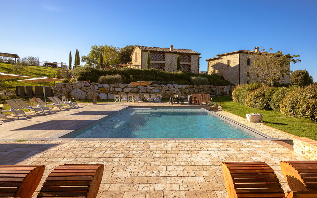 La Capanna, Borgo Campassini, Monteriggioni: Autunno, Estate, Piscina, Primavera