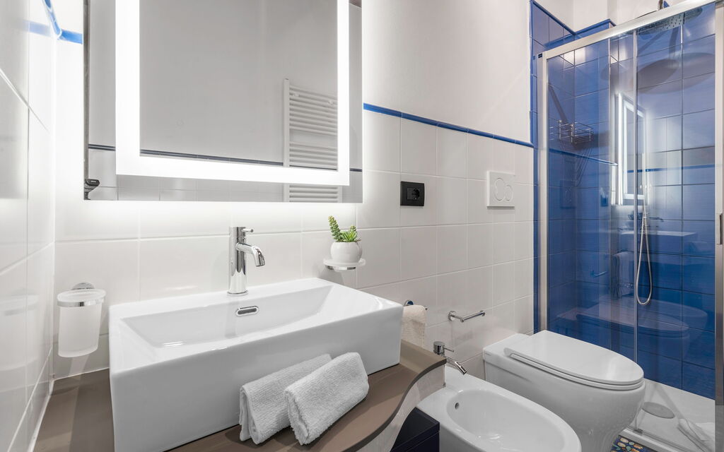 La Capanna, Borgo Campassini, Monteriggioni: Autumn, Bathroom, Spring, Summer