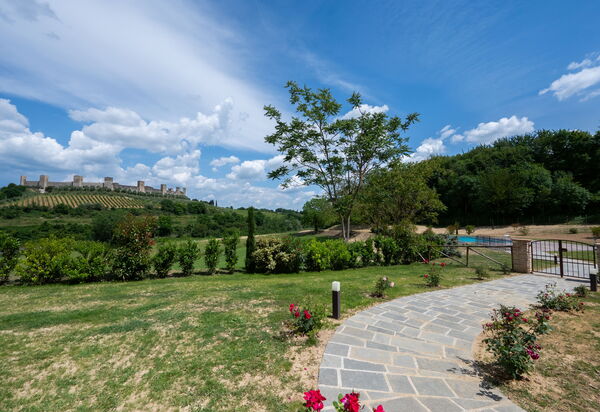 Le Torri, Borgo Campassini, Monteriggioni: Autumn, Kitchen, Spring, Summer