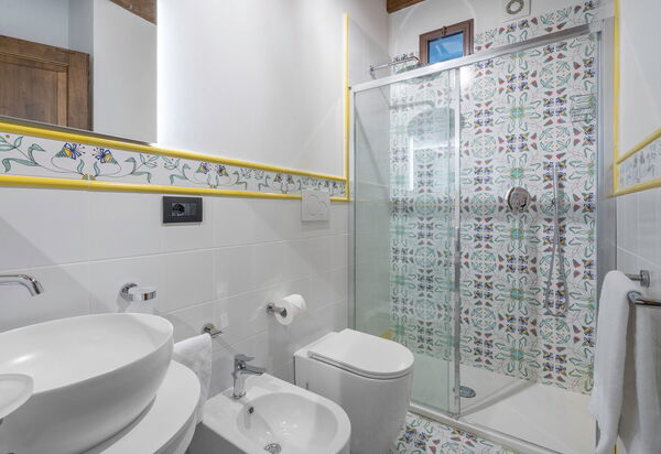 Le Torri, Borgo Campassini, Monteriggioni: Autumn, Bathroom, Spring, Summer