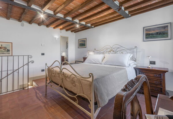 Le Torri, Borgo Campassini, Monteriggioni: Autumn, Bedroom, Spring, Summer