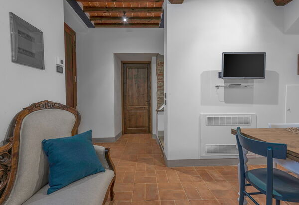 Le Torri, Borgo Campassini, Monteriggioni: Autumn, Living Room, Spring, Summer