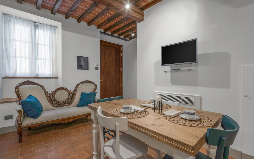 Le Torri, Borgo Campassini, Monteriggioni: Autunno, Estate, Primavera, Soggiorno