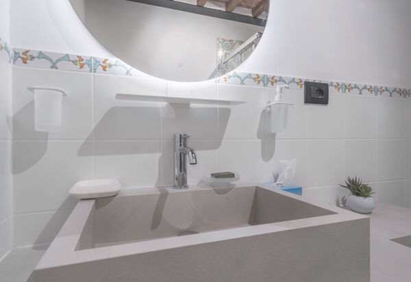 Il Borgo, Borgo Campassini, Monteriggioni: Autumn, Bathroom, Spring, Summer