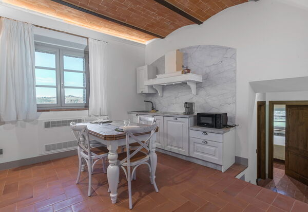 Il Borgo, Borgo Campassini, Monteriggioni: Autumn, Kitchen, Spring, Summer