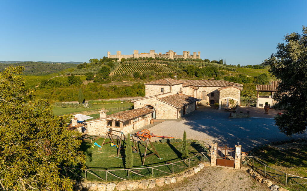 Il Borgo, Borgo Campassini, Monteriggioni: Autunno, Estate, Primavera, Vista Panoramica