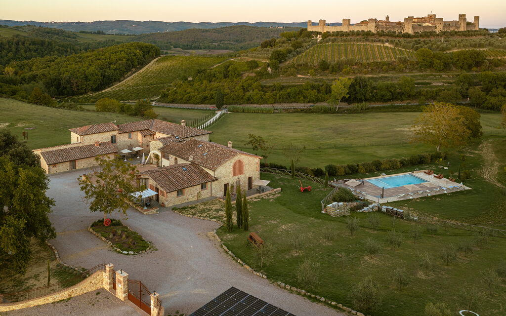 Il Borgo, Borgo Campassini, Monteriggioni: Autunno, Estate, Primavera, Vista Panoramica