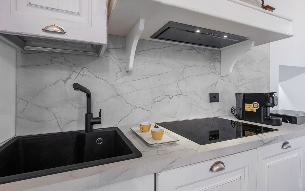 Il Borgo, Borgo Campassini, Monteriggioni: Autumn, Kitchen, Spring, Summer