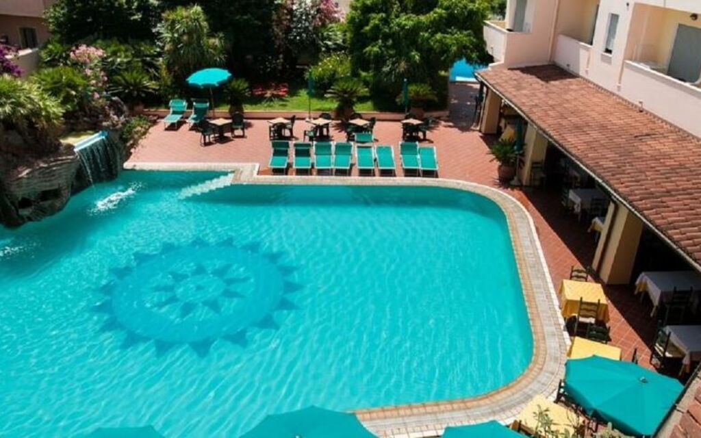 Apartments In Golfo Orosei: Autunno, Estate, Piscina, Primavera