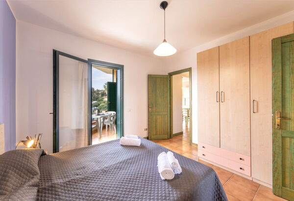 Apartments Mirti Bianchi S.teresa Gallura: Autunno, Camera da letto, Estate, Inverno, Primavera