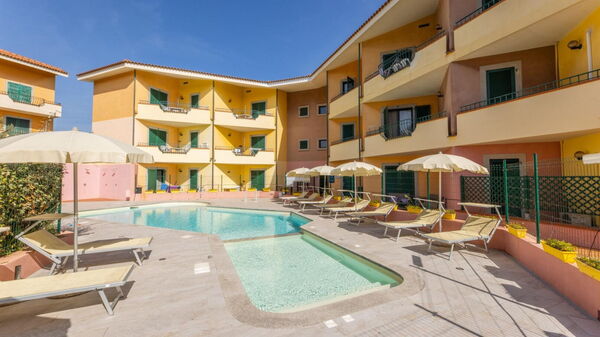 Apartments Mirti Bianchi S.teresa Gallura: Autunno, Estate, Inverno, Piscina, Primavera