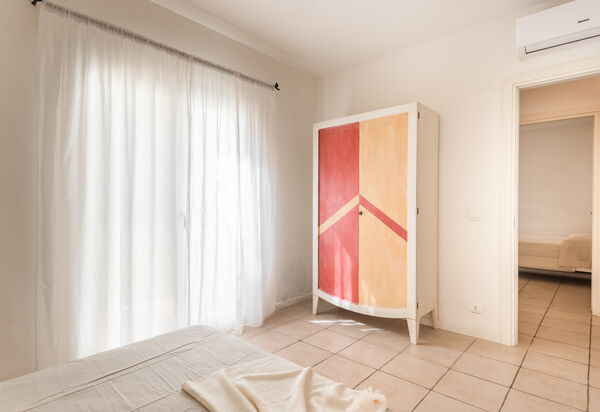 Baia Bianca Apartments Sardinia: Autunno, Camera da letto, Estate, Inverno, Primavera