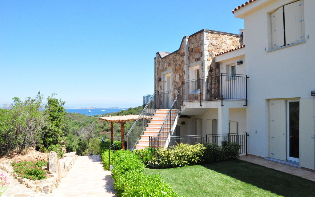 Baia Bianca Apartments Sardinia: Autunno, Entrata Principale, Estate, Giardino, Inverno, Primavera