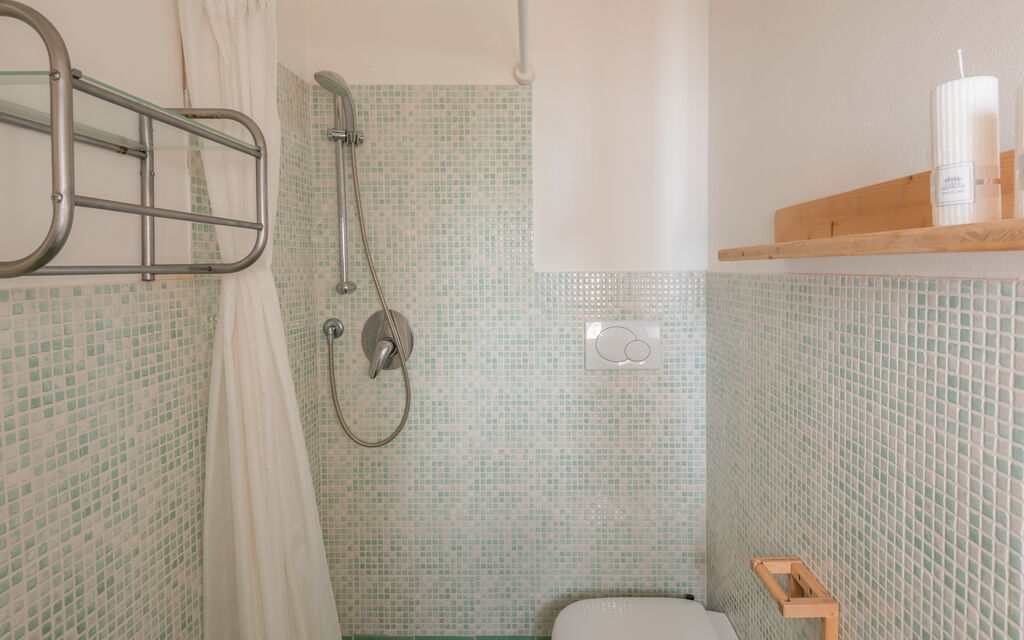 Baia Bianca Apartments Sardinia - : Autumn, Bathroom, Spring, Summer, Winter