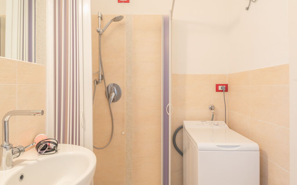 Baia Bianca Apartments Sardinia - : Autumn, Bathroom, Spring, Summer, Winter