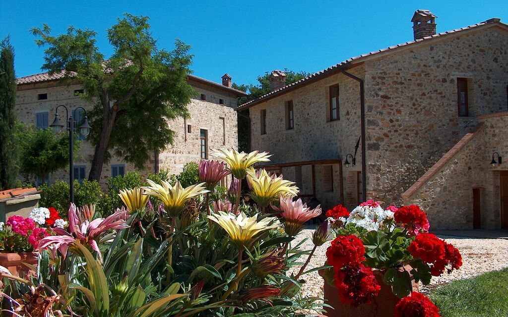 Bazzani Apartments In Siena: villino-bazzani-casole-d'elsa-multiproperty-external