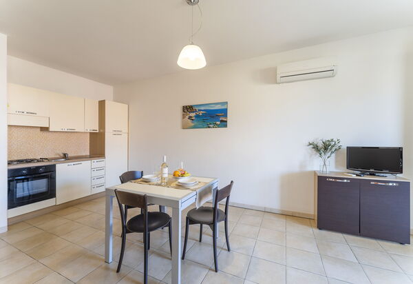 Le Fontane Apartments In Villasimius: Autunno, Estate, Inverno, Primavera, Sala da pranzo, Soggiorno