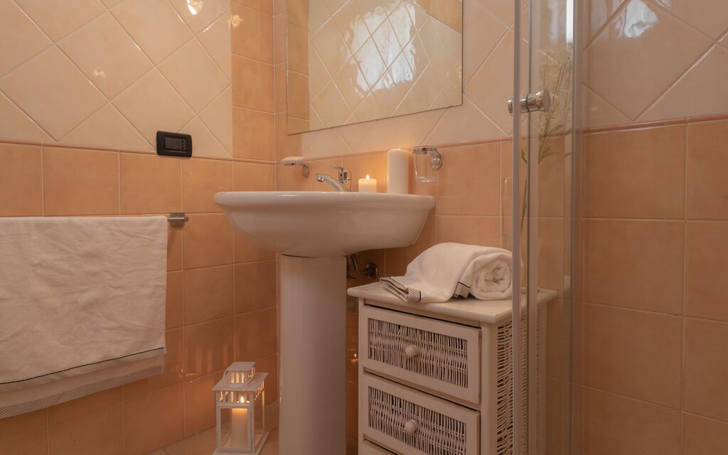 Le Fontane Apartments In Villasimius - : Autumn, Bathroom, Spring, Summer, Winter