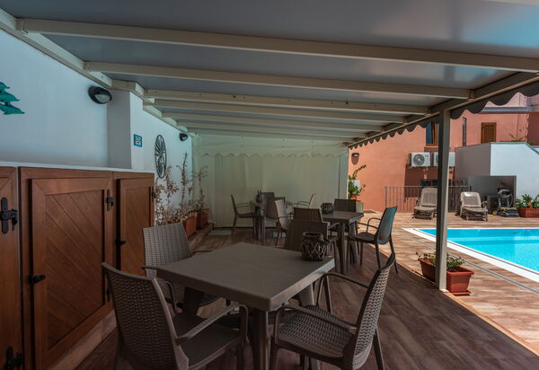 Cristal Blu Apartments In Santa Teresa Gallura: Autunno, Estate, Giardino, Inverno, Piscina, Primavera