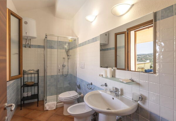 Cristal Blu Apartments In Santa Teresa Gallura: Autunno, Bagno, Estate, Inverno, Primavera