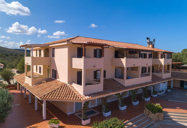 Golfo Aranci Apartments With Ac: Autunno, Entrata Principale, Estate, Primavera