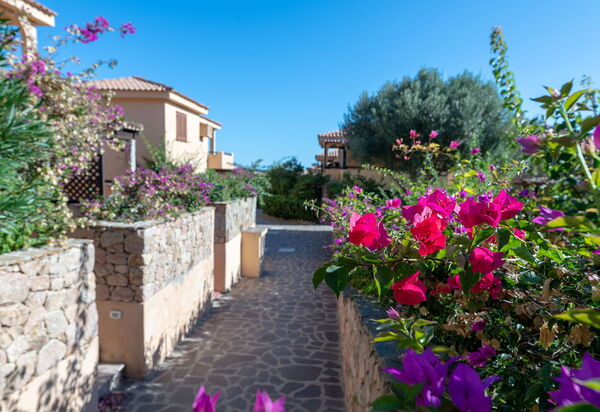 Golfo Aranci Apartments With Ac: Autunno, Estate, Giardino, Primavera