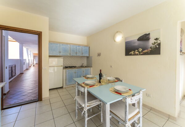 Golfo Aranci Apartments With Ac: Autunno, Cucina, Estate, Primavera, Soggiorno