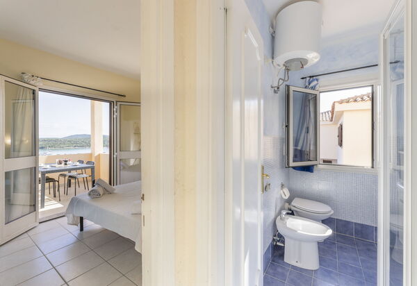 Golfo Aranci Apartments With Ac: Autunno, Bagno, Estate, Primavera