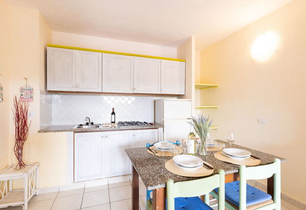 Golfo Aranci Apartments With Ac: Autunno, Cucina, Estate, Primavera, Soggiorno