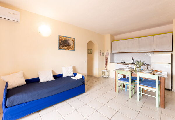 Golfo Aranci Apartments With Ac: Autunno, Cucina, Estate, Primavera, Soggiorno