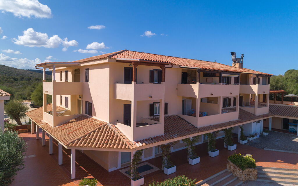 Golfo Aranci Apartments With Ac: Autunno, Entrata Principale, Estate, Primavera