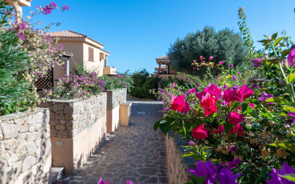 Golfo Aranci Apartments With Ac: Autunno, Estate, Giardino, Primavera