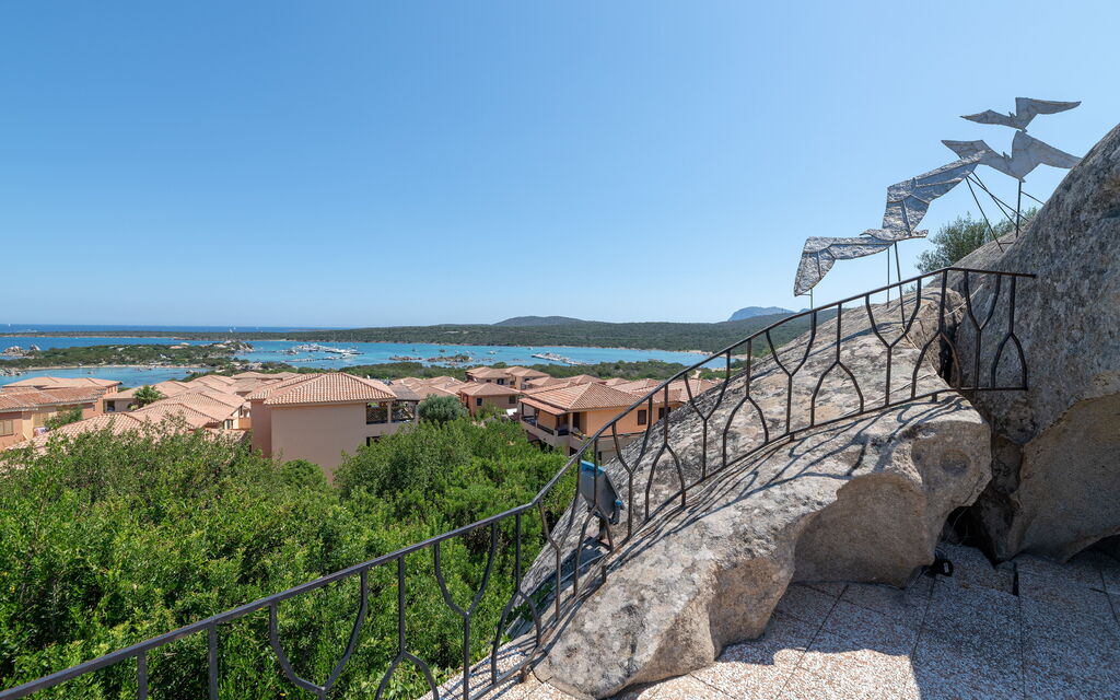 Golfo Aranci Apartments With Ac: Autunno, Estate, Giardino, Primavera