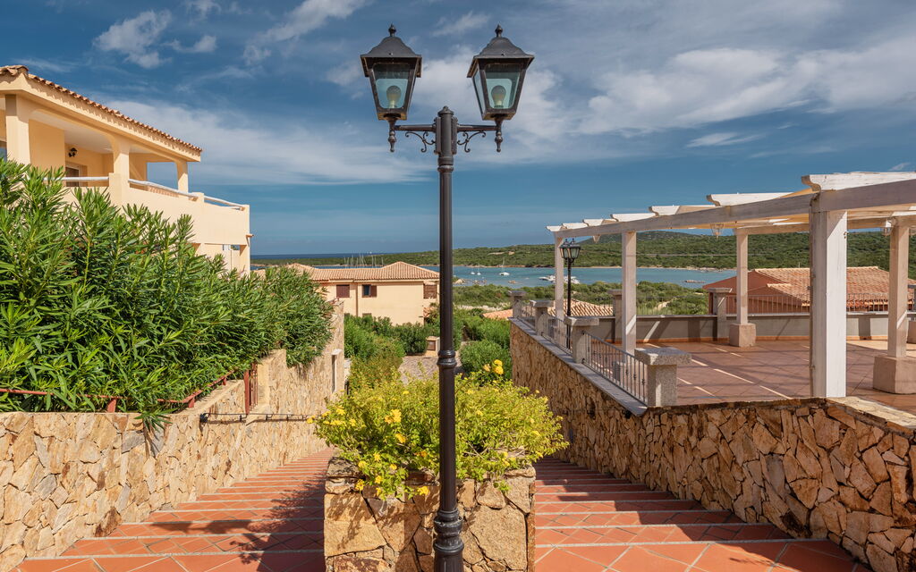 Golfo Aranci Apartments With Ac: Autunno, Estate, Giardino, Primavera