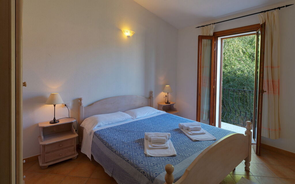 Apartment Sardinia Seaside Ac And Wifi - : Autumn, Bedroom, Spring, Summer