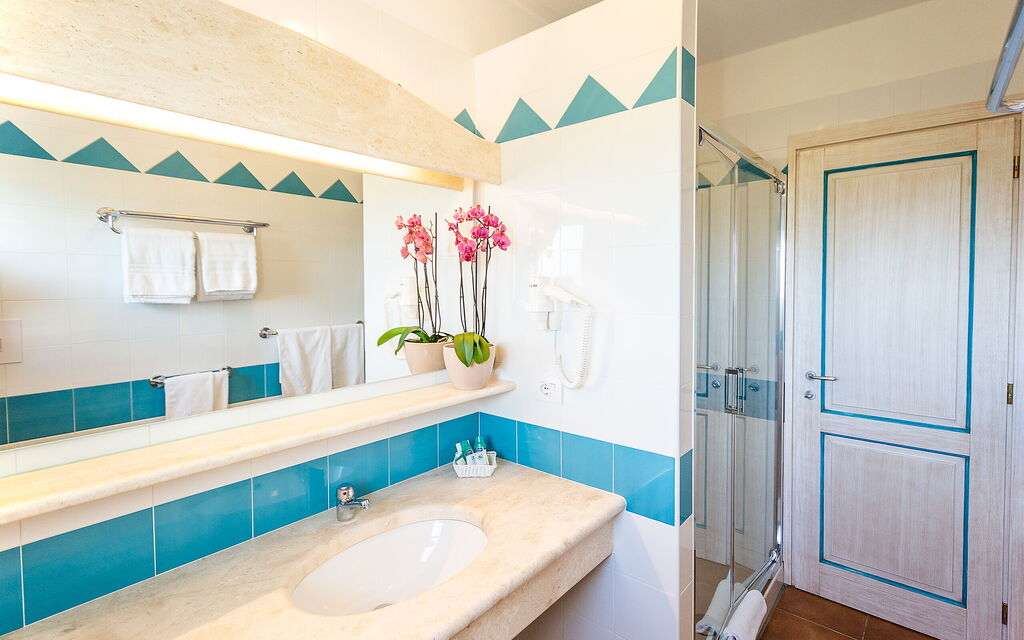 Baia Orosei Apartments Ac - : Autumn, Bathroom, Spring, Summer