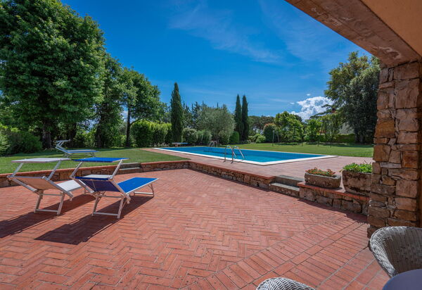 Il Villino Del Collezionista With Pool In Pistoia: Autumn, Pool, Spring, Summer