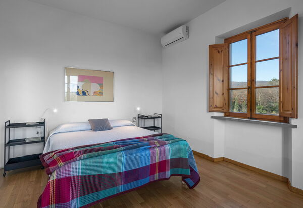 Il Villino Del Collezionista With Pool In Pistoia: Autumn, Bedroom, Spring, Summer