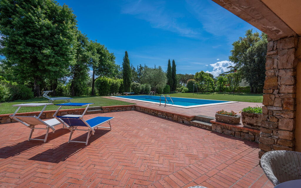 Il Villino Del Collezionista With Pool In Pistoia: Autumn, Pool, Spring, Summer