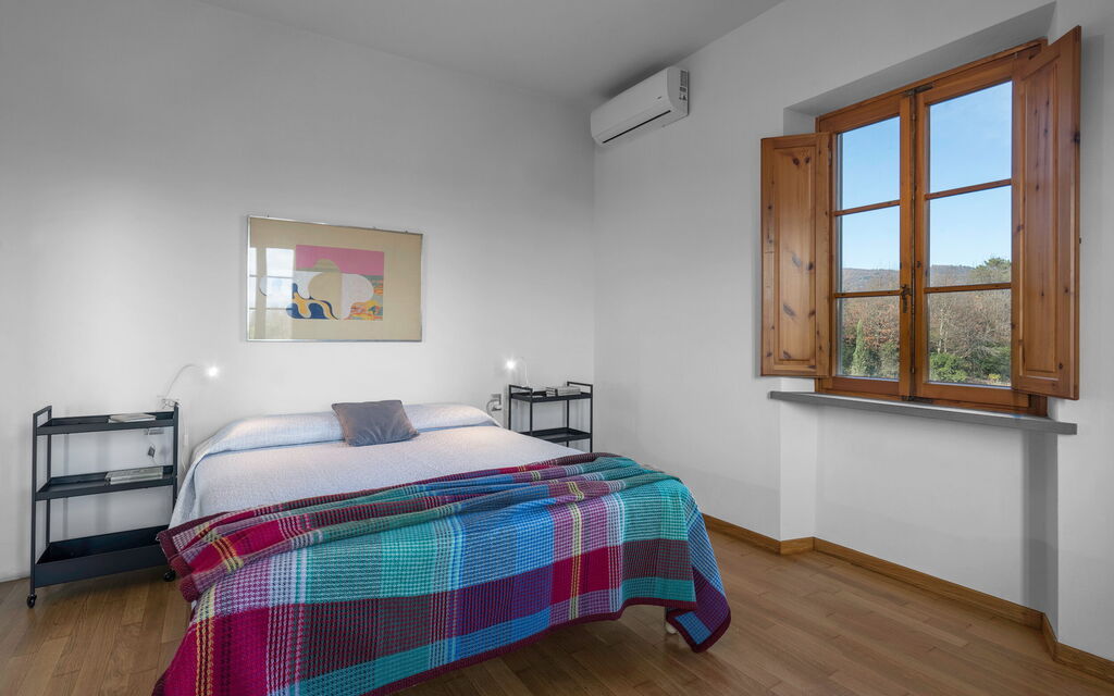 Il Villino Del Collezionista With Pool In Pistoia: Autumn, Bedroom, Spring, Summer