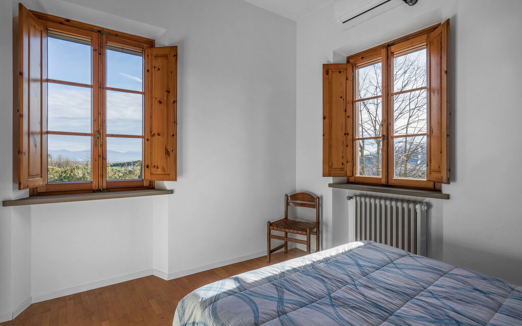 Il Villino Del Collezionista With Pool In Pistoia: Autumn, Bedroom, Spring, Summer