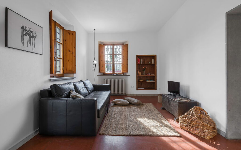 Il Villino Del Collezionista With Pool In Pistoia: Autumn, Living Room, Spring, Summer