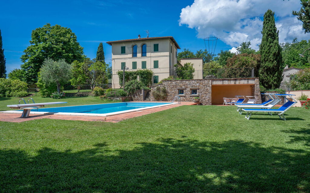Il Villino Del Collezionista With Pool In Pistoia: Autumn, Pool, Spring, Summer