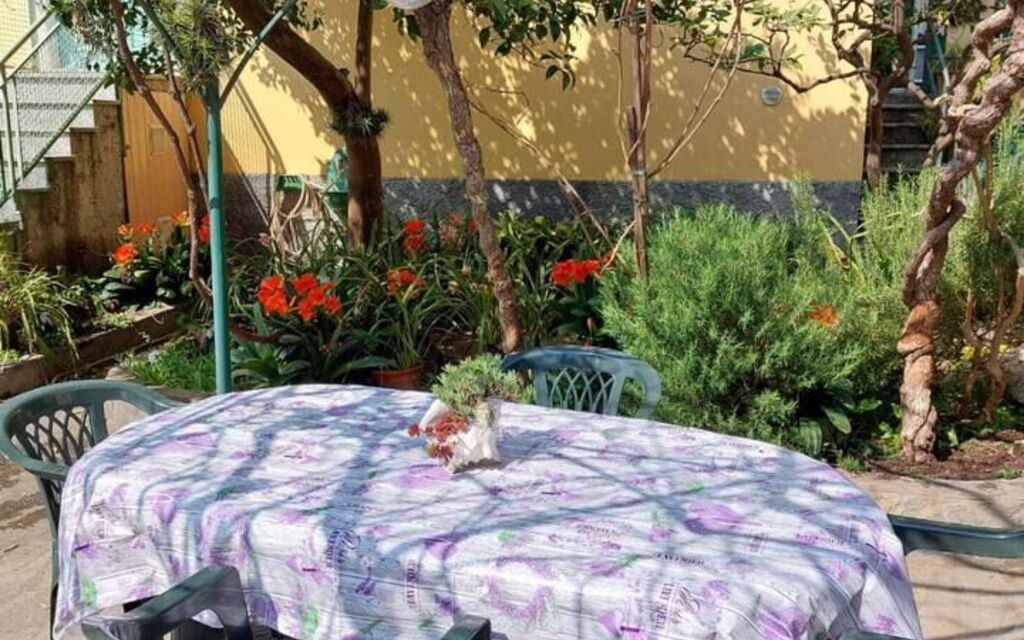 Casa Annalù With Garden, Wifi, Bogliasco: Autunno, Estate, Giardino, Primavera