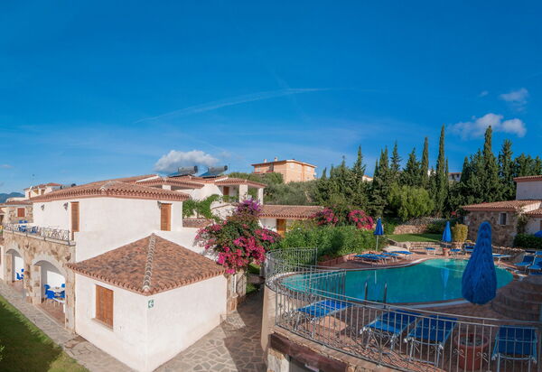 Crystal Pool Village In Tanaunella: Autunno, Estate, Giardino, Inverno, Primavera