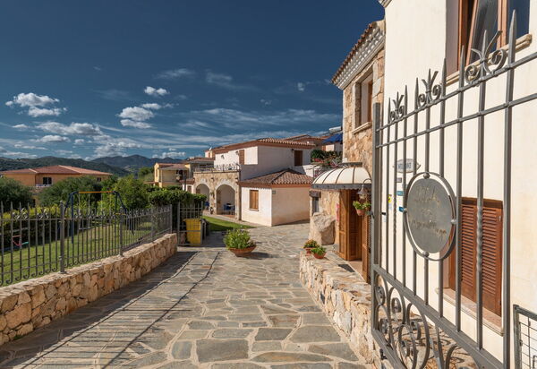 Crystal Pool Village In Tanaunella: Autunno, Estate, Esterni, Inverno, Primavera