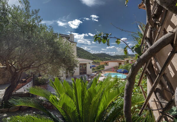 Crystal Pool Village In Tanaunella: Autunno, Estate, Esterni, Inverno, Primavera